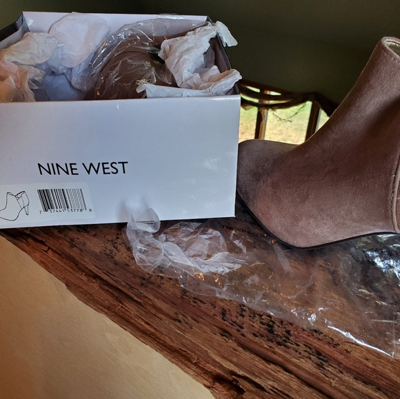COPY - NINE WEST booties - Picture 7 of 7